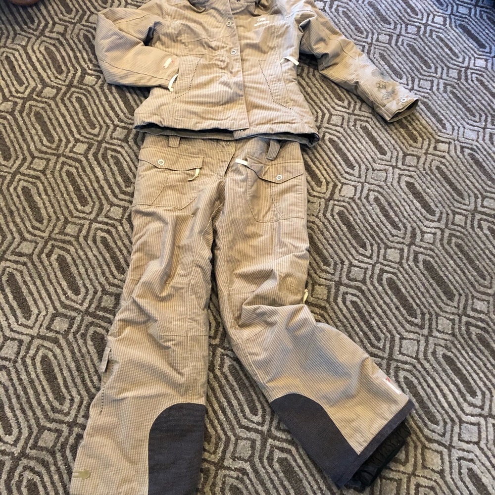 Snowboard coat and pants